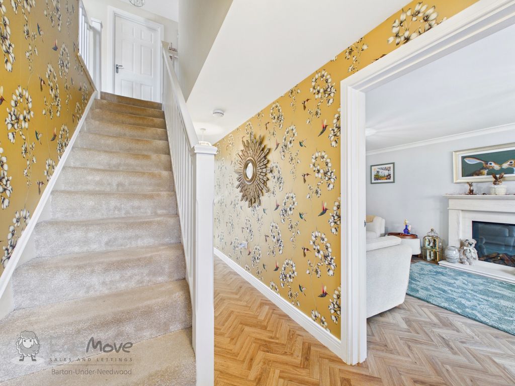 Property photo 2 of 24 Hallway