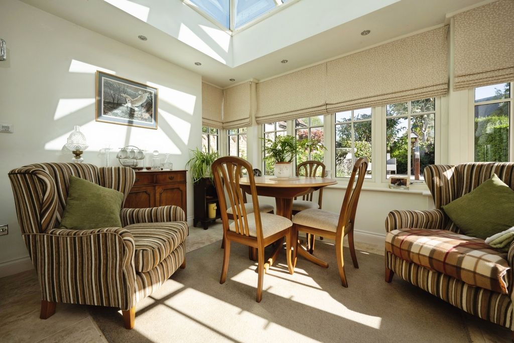 Property photo 3 of 17 Orangery