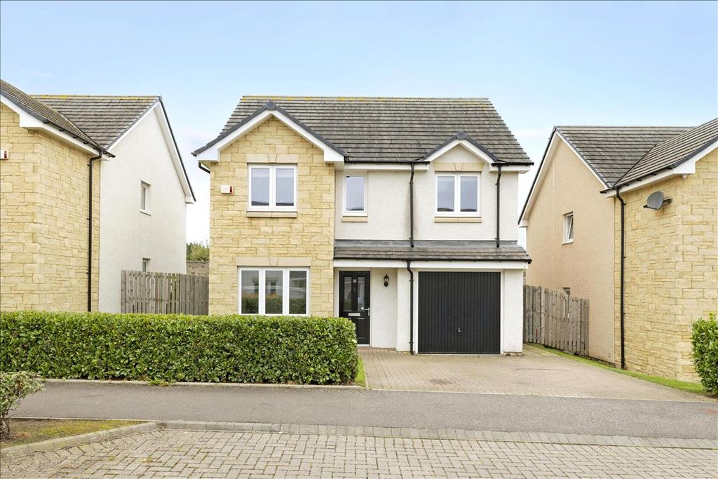 Property photo 1 of 30