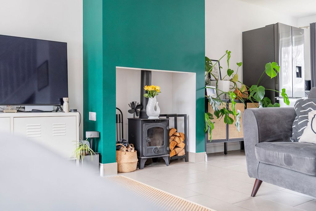 Property photo 3 of 21