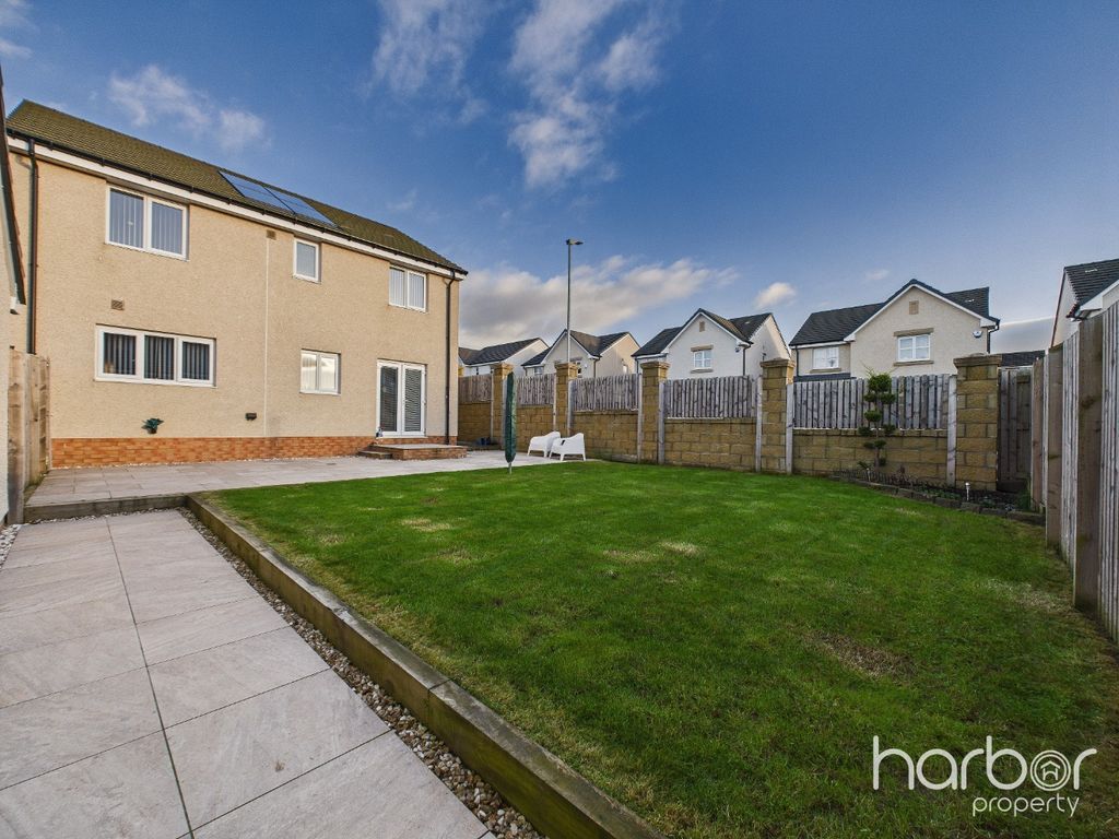 Property photo 2 of 19 4593684