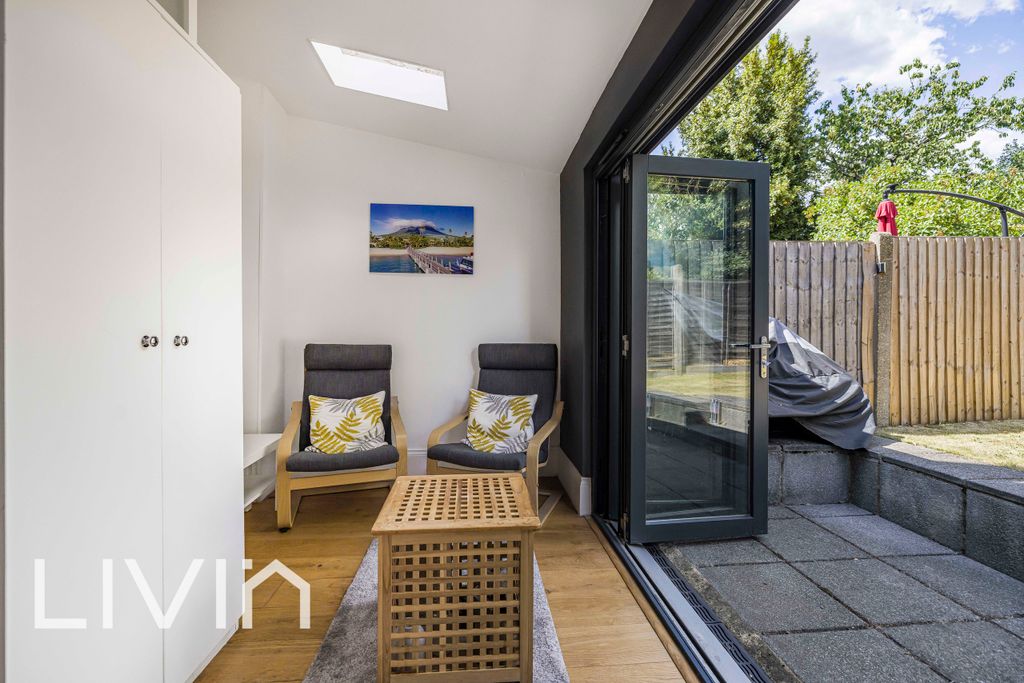 Property photo 3 of 13 120A6183