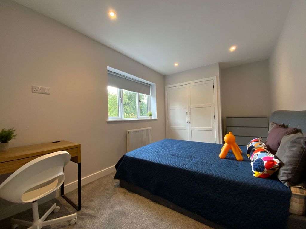 Property photo 1 of 6 Bedroom 5