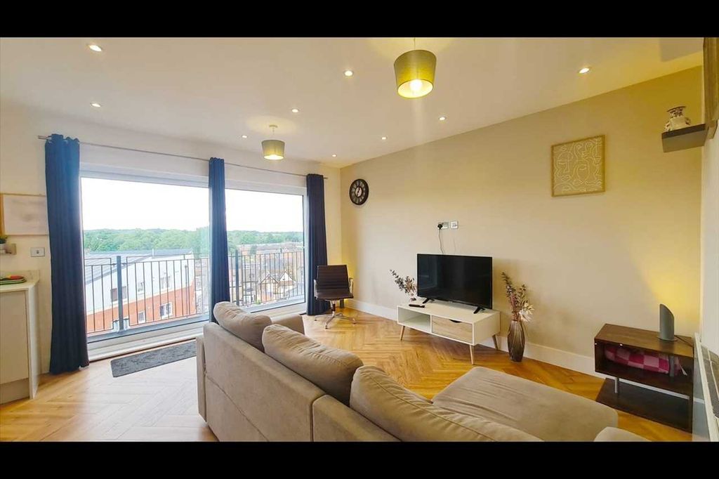 Property photo 2 of 13