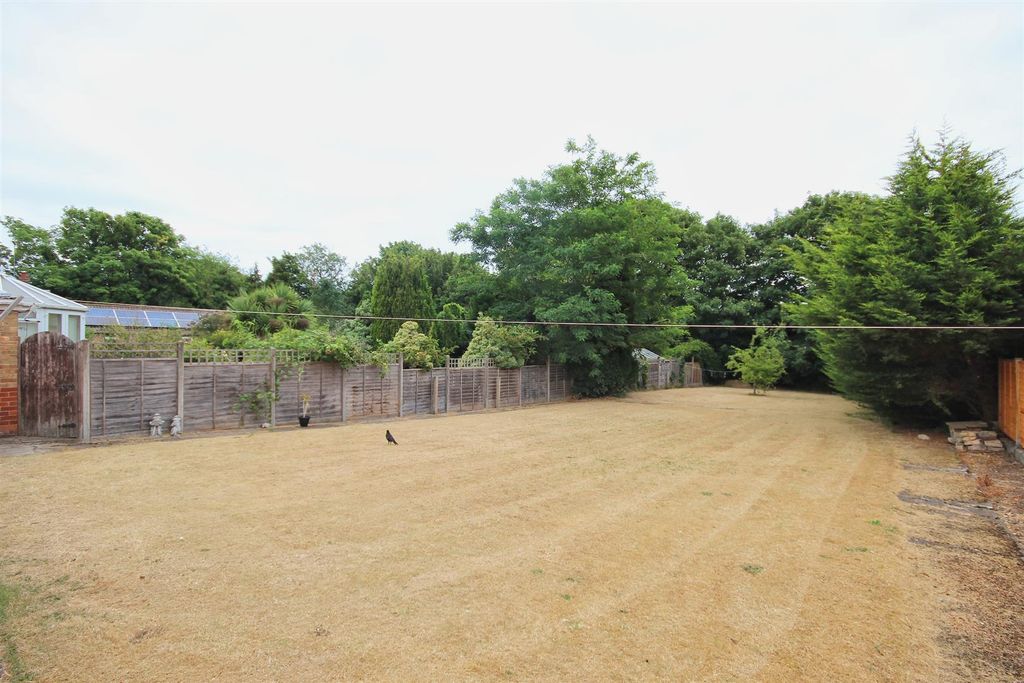 Property photo 2 of 18 Outside