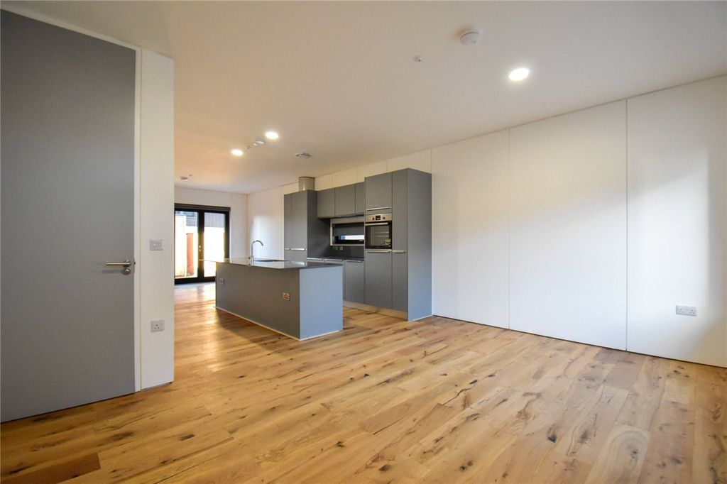 Property photo 3 of 11 Picture No. 08