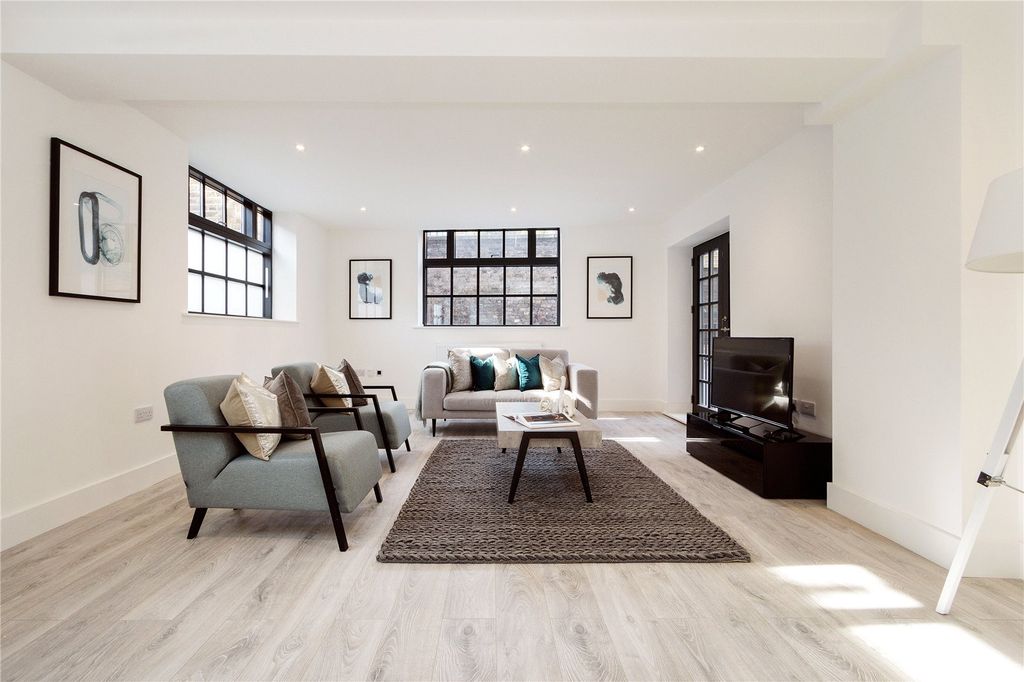 Property photo 1 of 15 Reception Room