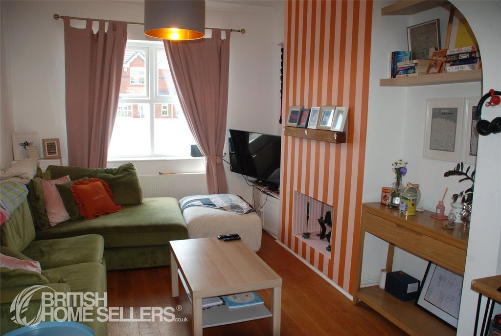 Property photo 2 of 12 Picture No. 05