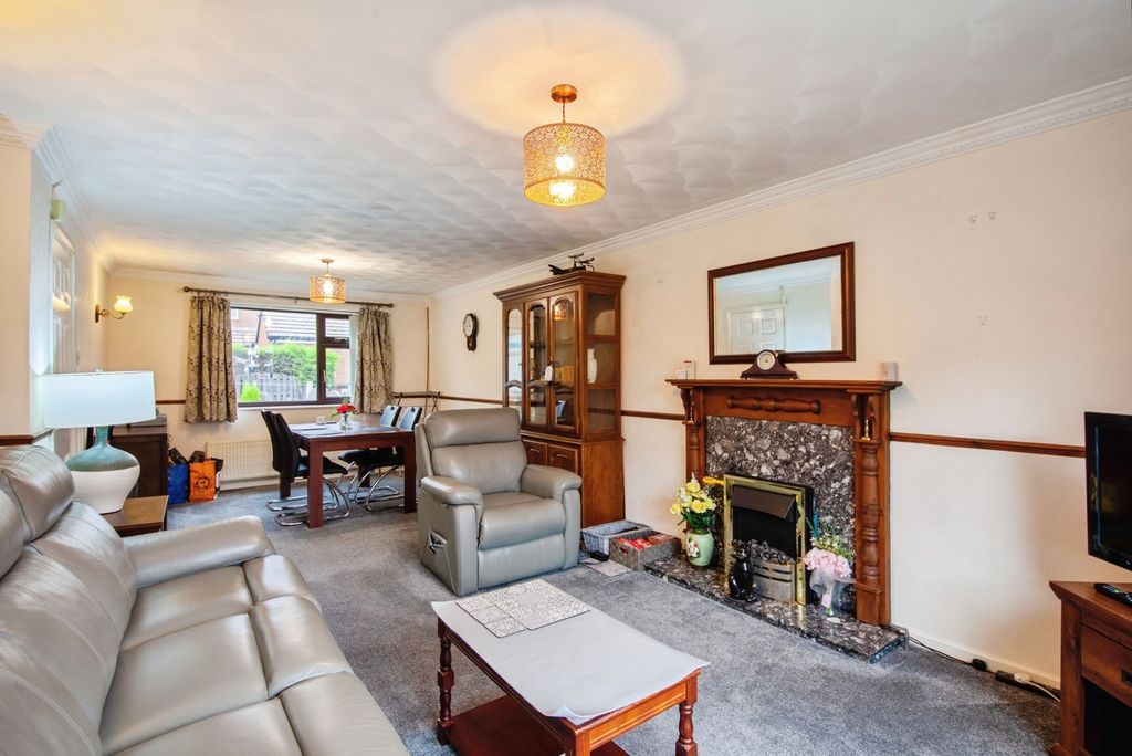 Property photo 2 of 12 Photo