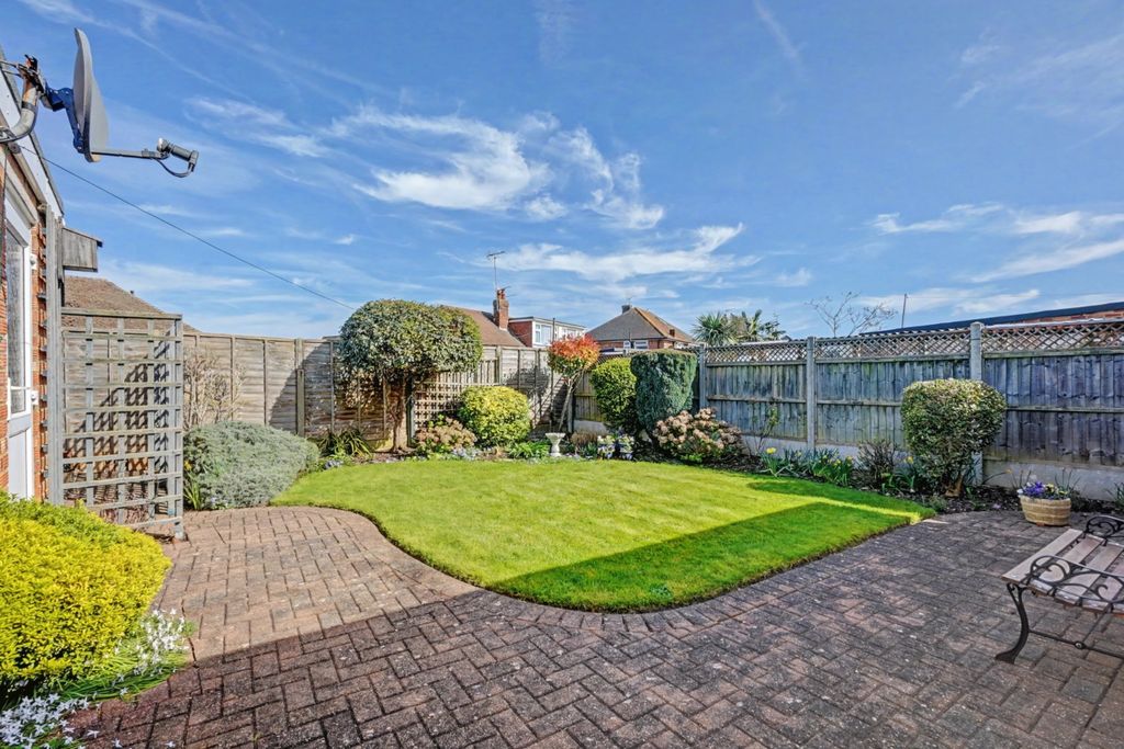 Property photo 2 of 14 4856674