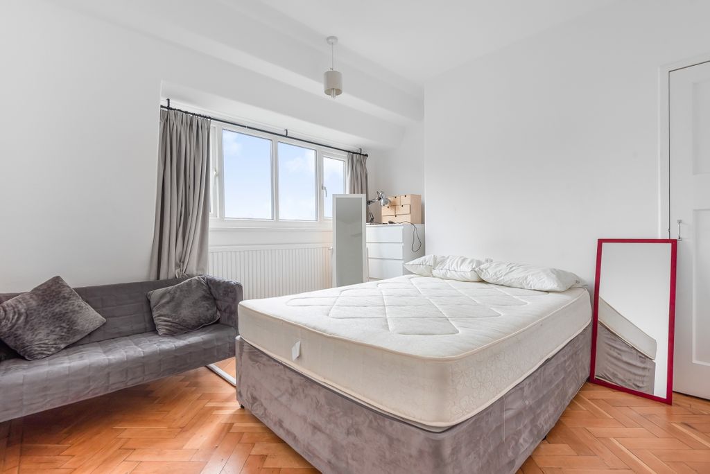 Property photo 3 of 6 666891 (7)