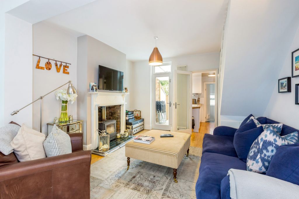 Property photo 3 of 10