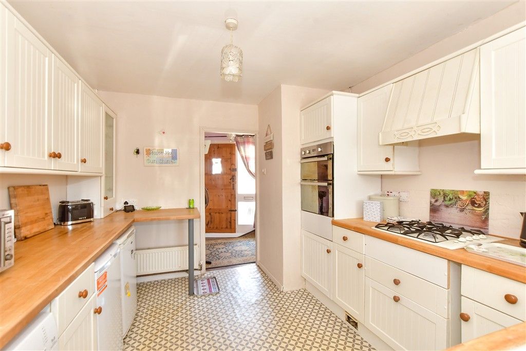 Property photo 3 of 13 Kitchen