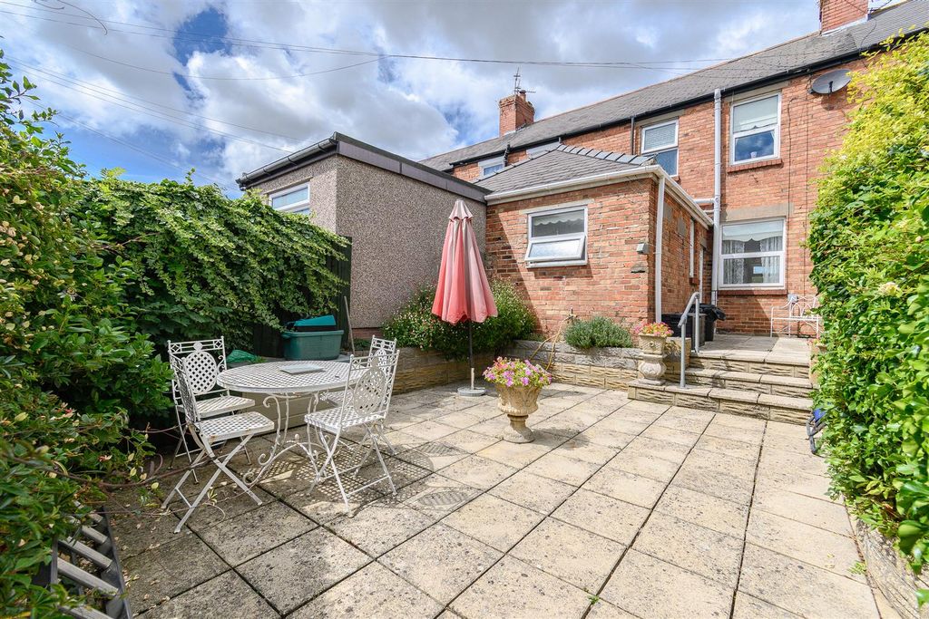 Property photo 2 of 22 Rear Garden