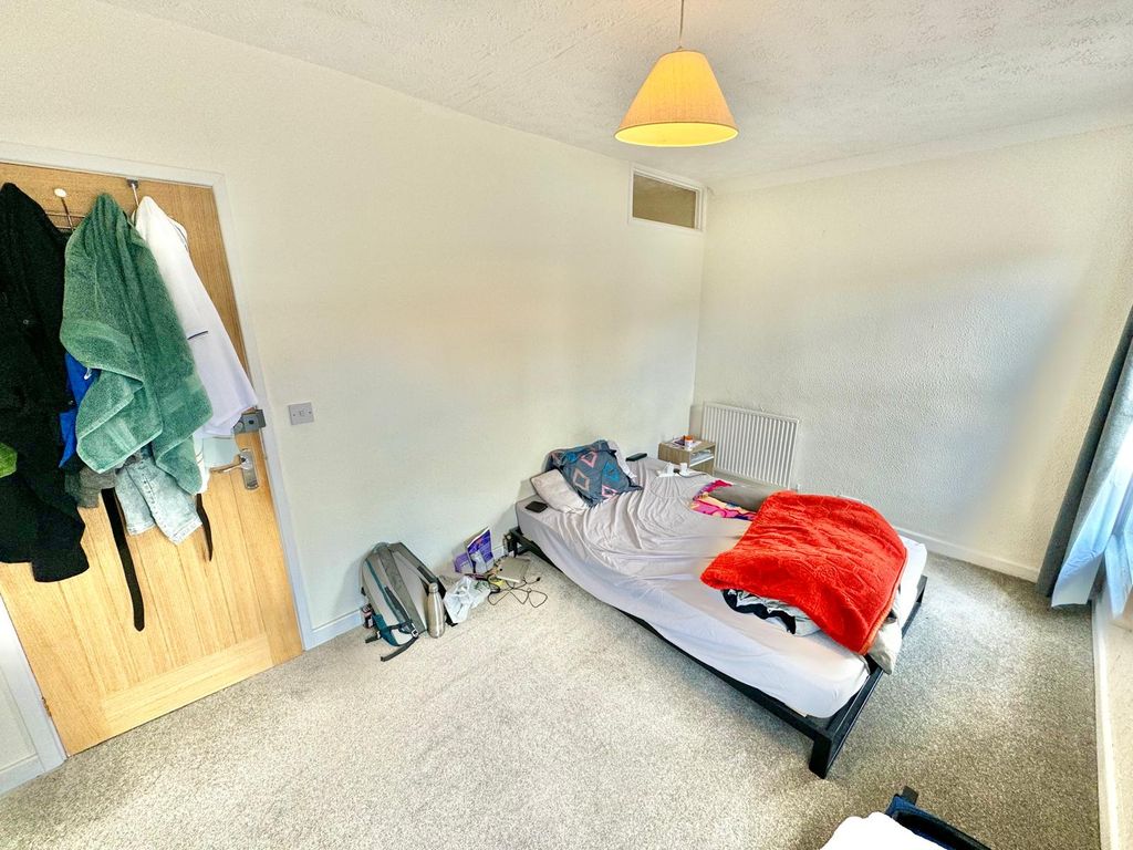 Property photo 3 of 7 Image