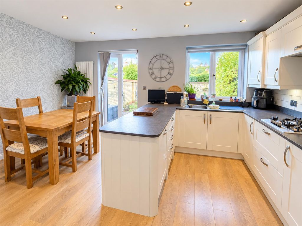 Property photo 3 of 23 Coopers Estate Agents