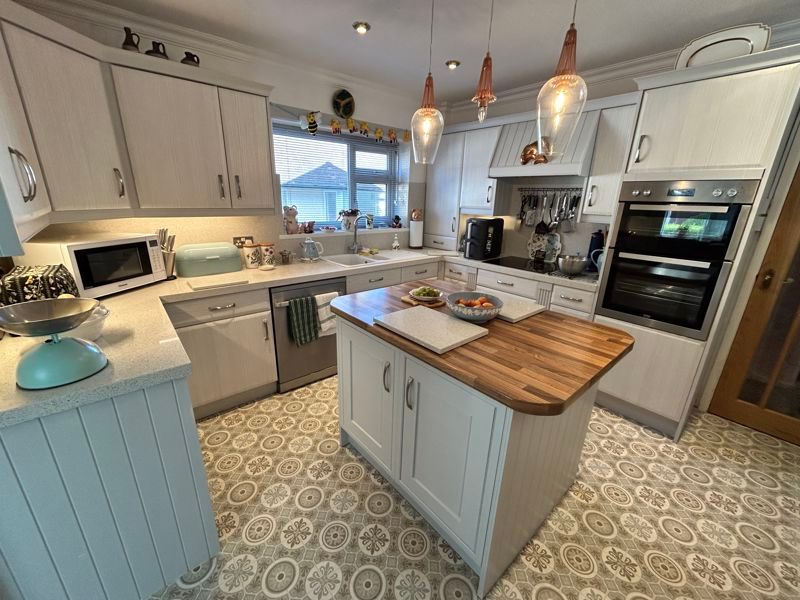 Property photo 3 of 32 Photo 5