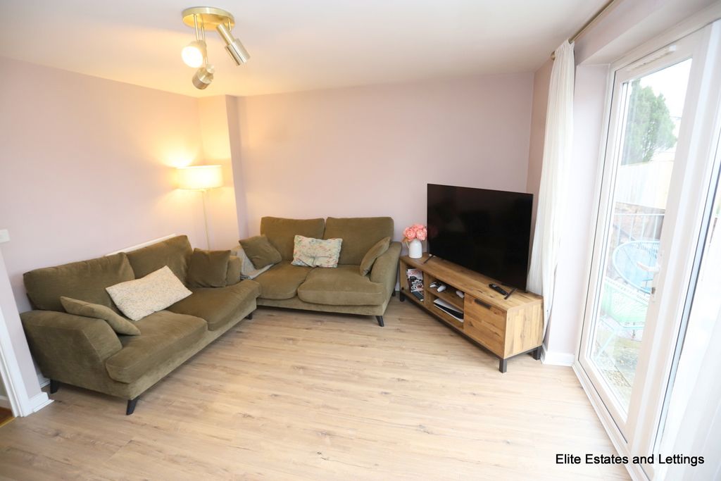 Property photo 3 of 20 03-Img_1668