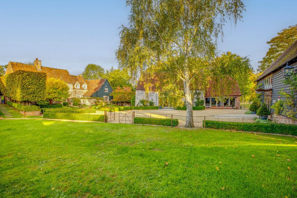 Property photo 1 of 29