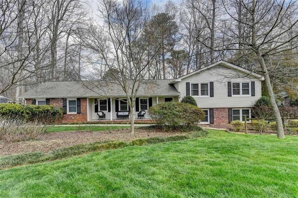 Property photo 1 of 31