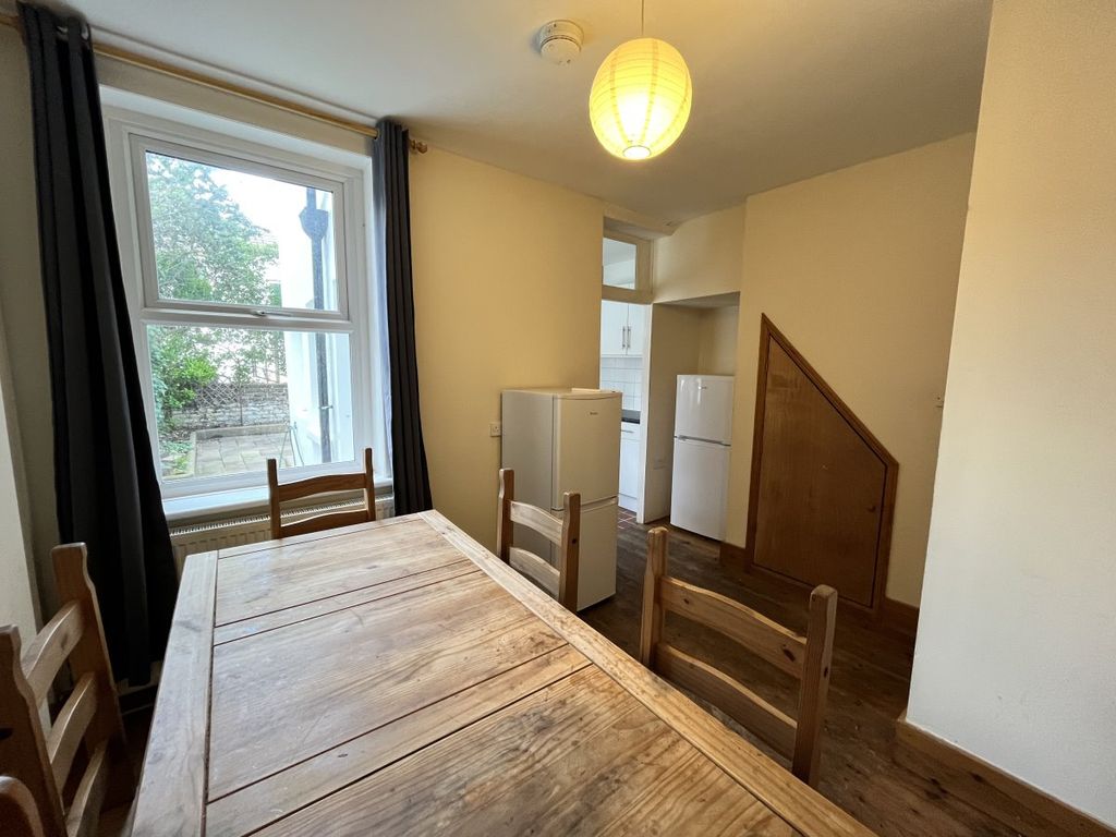 Property photo 3 of 14 Gallery