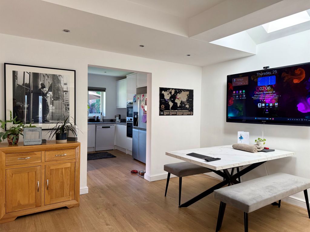 Property photo 2 of 20