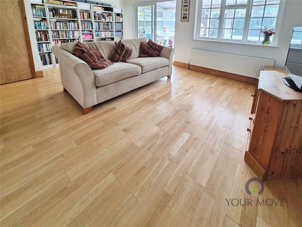 Property photo 2 of 18 Living Room