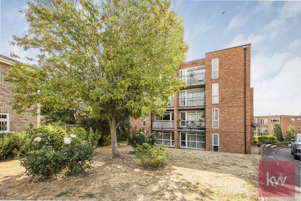 Property photo 1 of 21