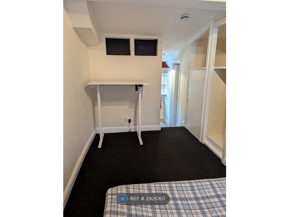 Property photo 3 of 15 Electric Desk For Standing Or Sitting