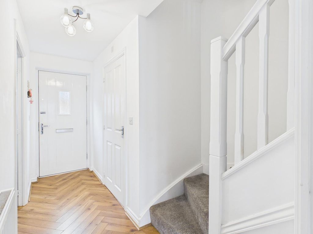 Property photo 2 of 20 Hallway