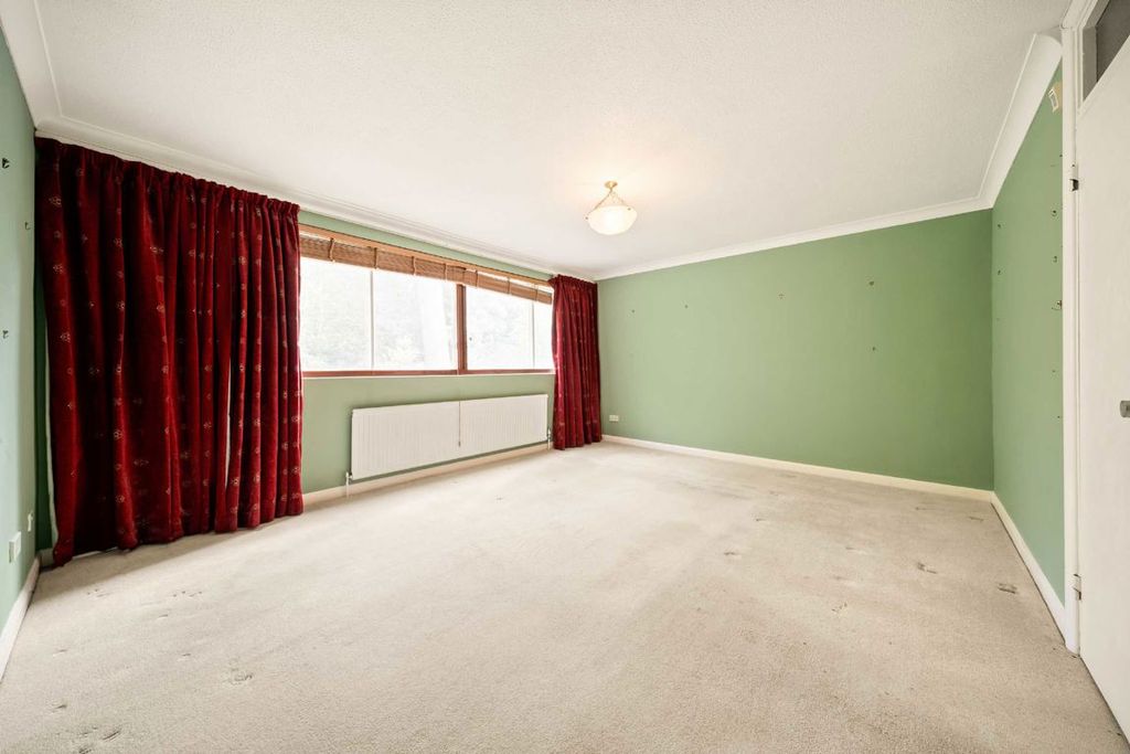 Property photo 3 of 5