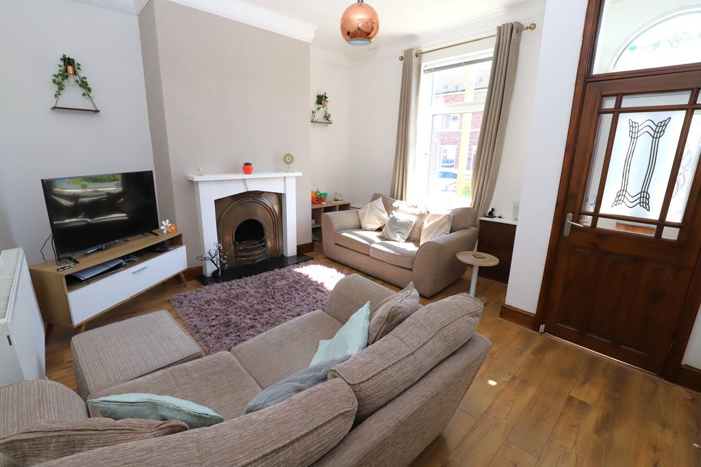 Property photo 2 of 26