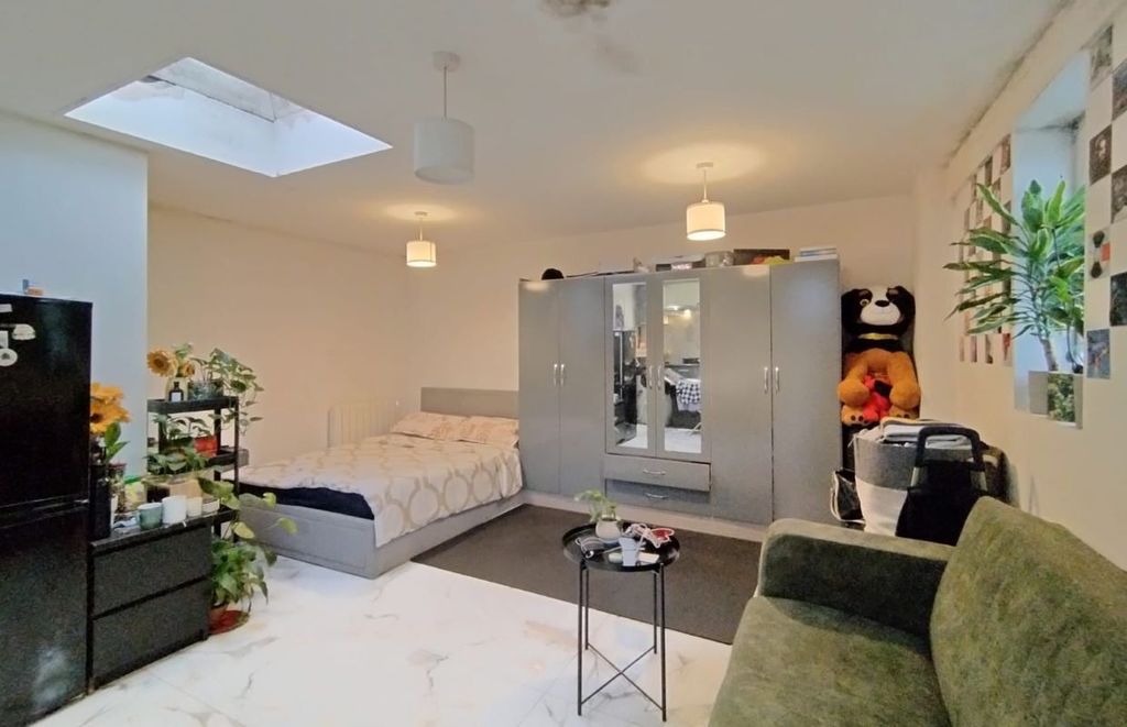 Property photo 3 of 7