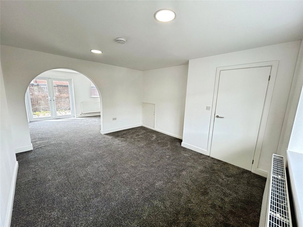 Property photo 3 of 17 Picture No. 18