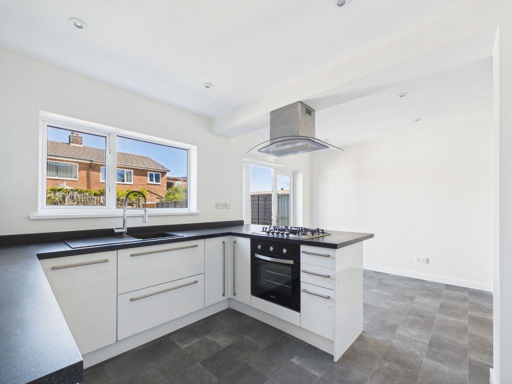 Property photo 3 of 15 5028675