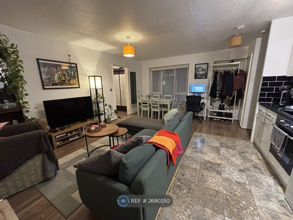 Property photo 2 of 14 Living Room