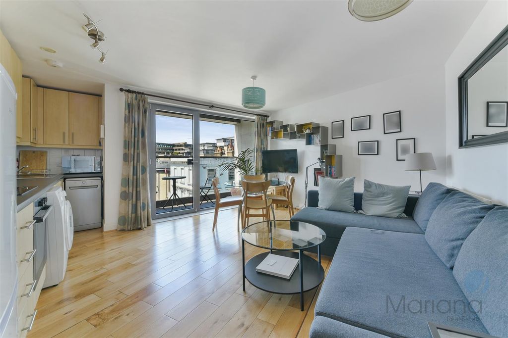 Property photo 1 of 12 Reception Room