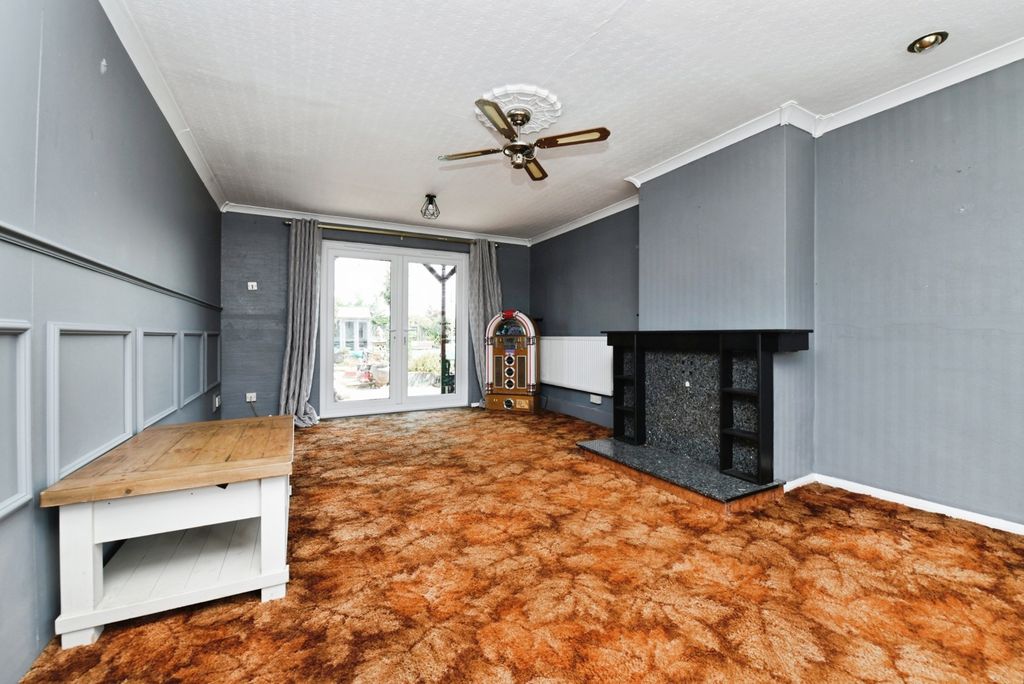 Property photo 3 of 19 Pbox-Img.Jpg