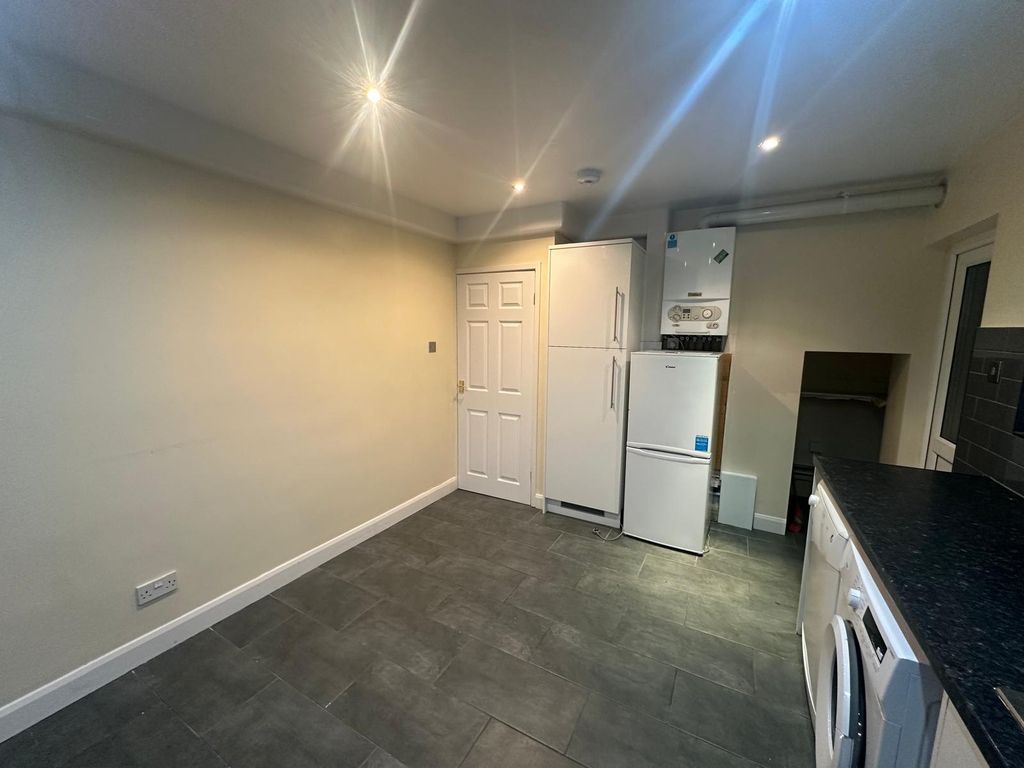 Property photo 2 of 17 Photo 13