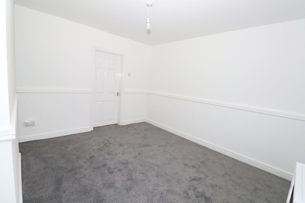 Property photo 3 of 15 Img_7912