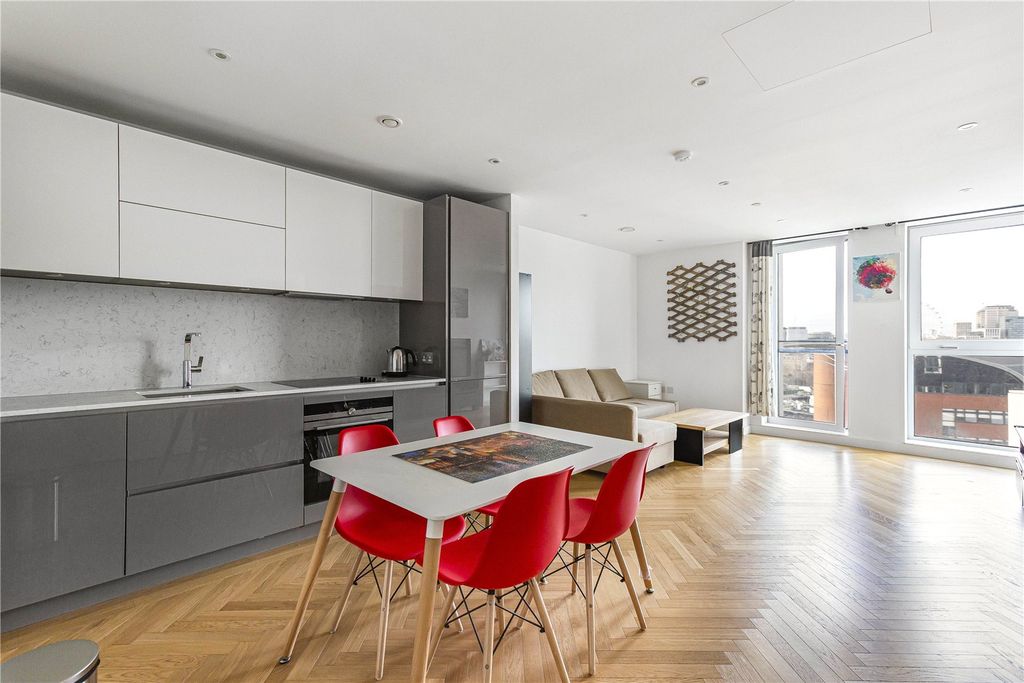 Property photo 1 of 13 Reception/Kitchen