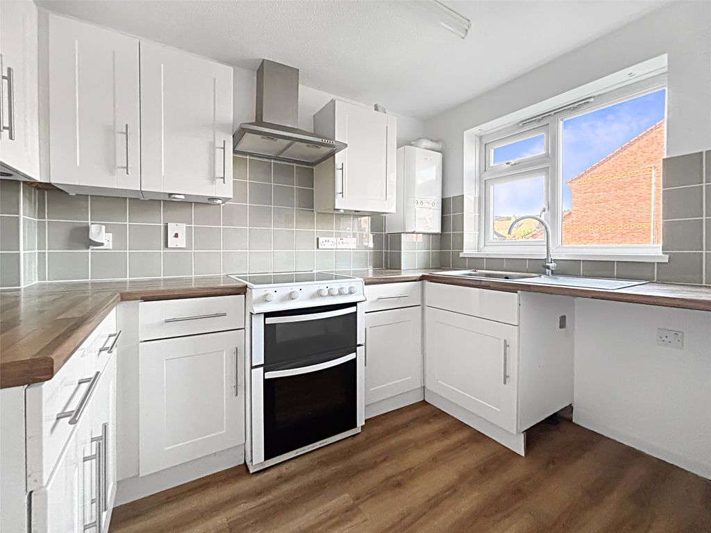 Property photo 2 of 10 2 - Picture No. 03