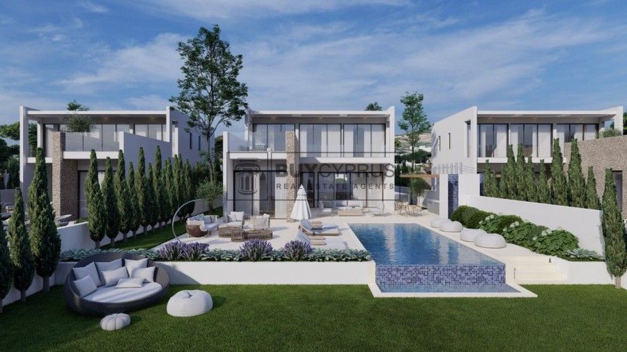 Property photo 2 of 32