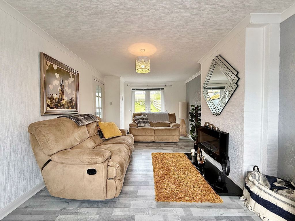 Property photo 3 of 16 Photo 1