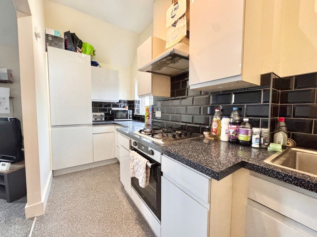 Property photo 3 of 7 Picture 3