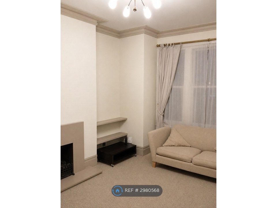 Property photo 1 of 3