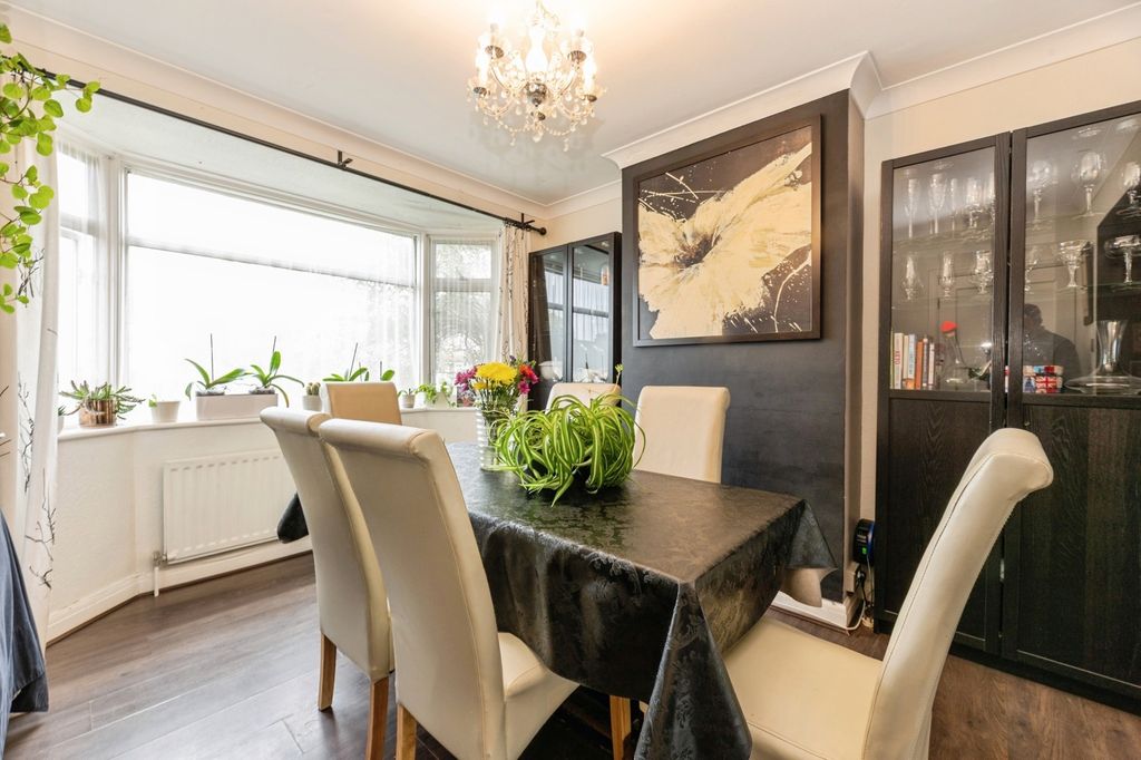 Property photo 2 of 14 Photo