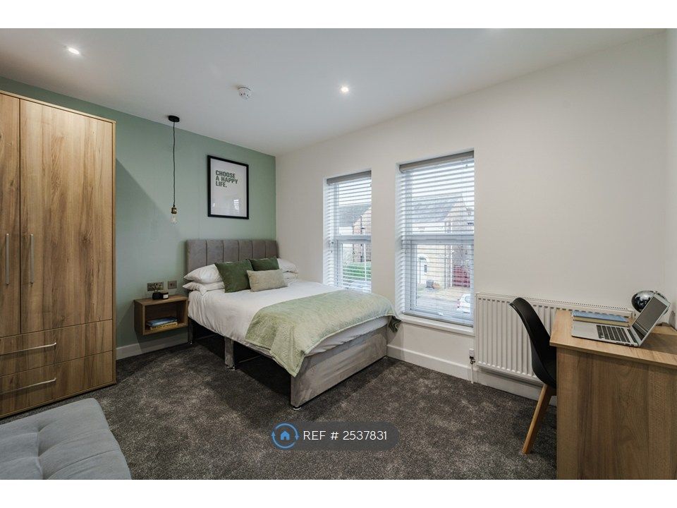 Property photo 1 of 12 Room 3 Double Ensuite