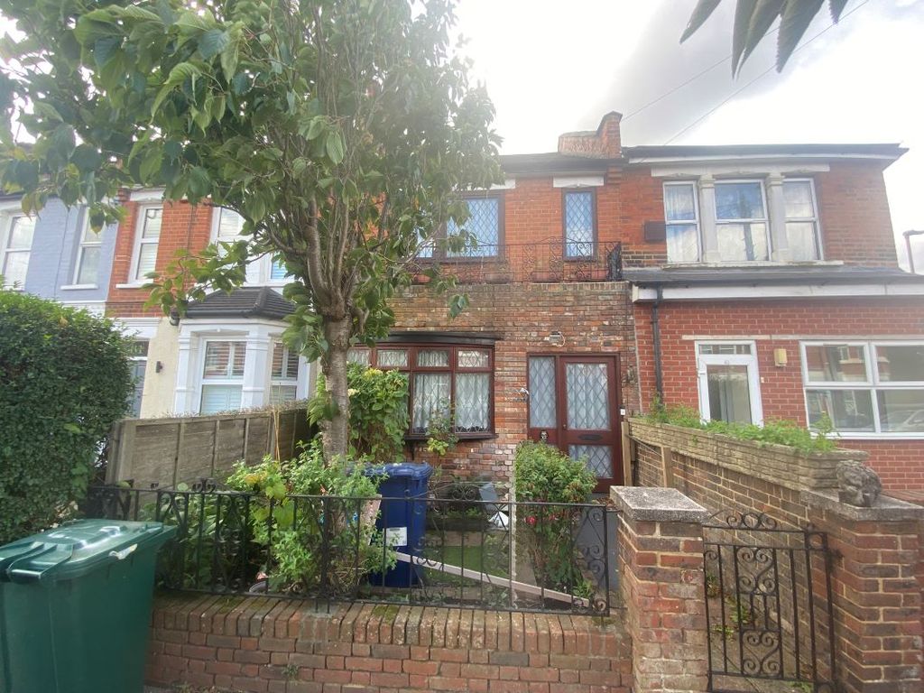 Property photo 2 of 18