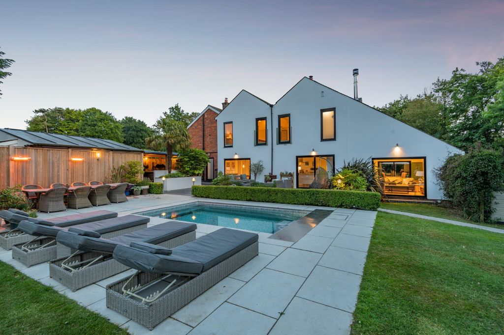 Property photo 1 of 35 Park House